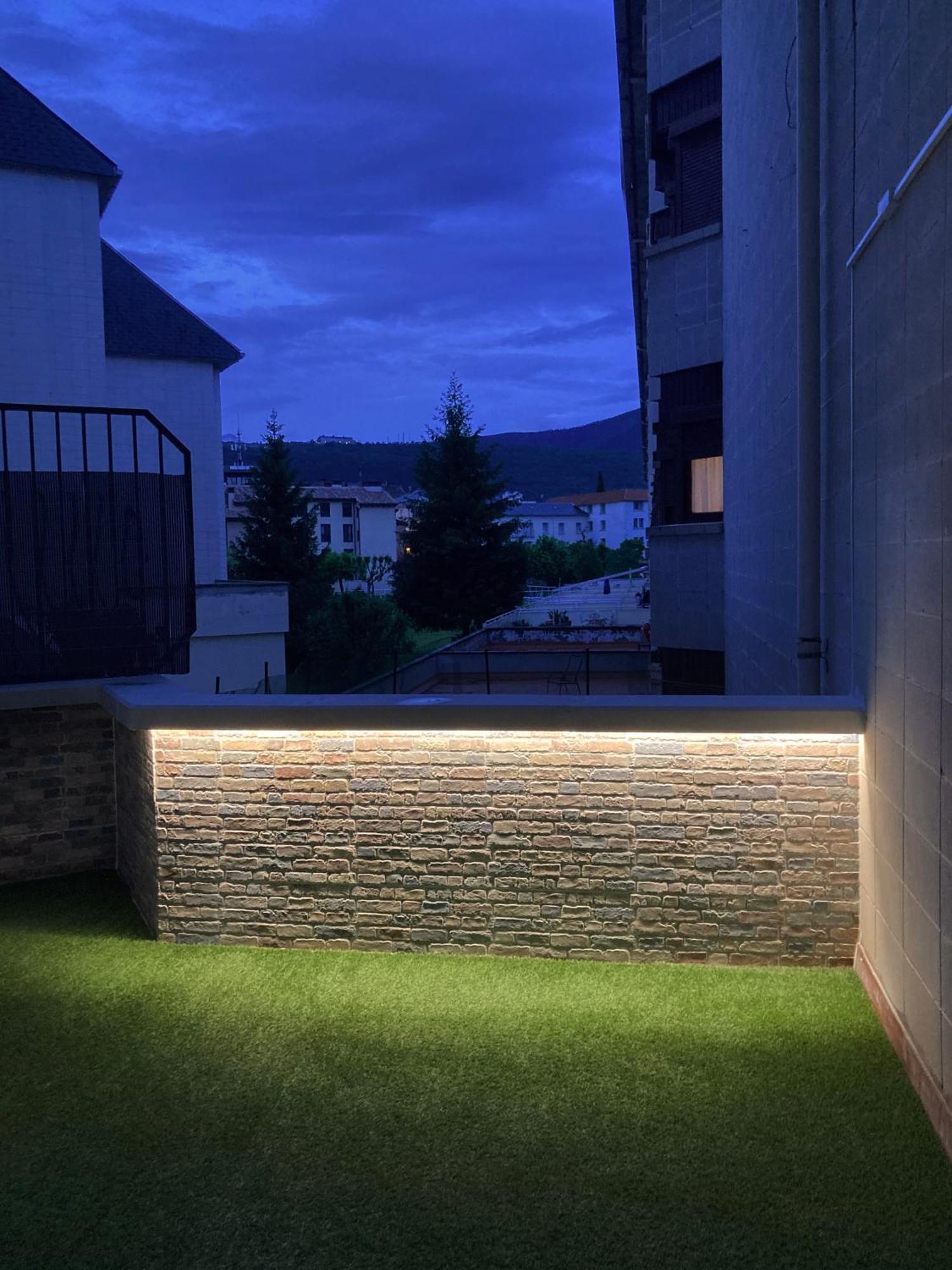 Casa Aspe Jaca Apartment Bagian luar foto